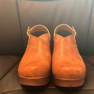 BOC Cecil’s Heeled Clogs, Tan, Size 9